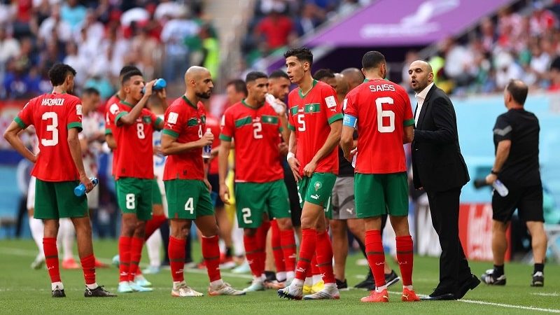 Maroc luôn ra sân với đội hình rất thấp 